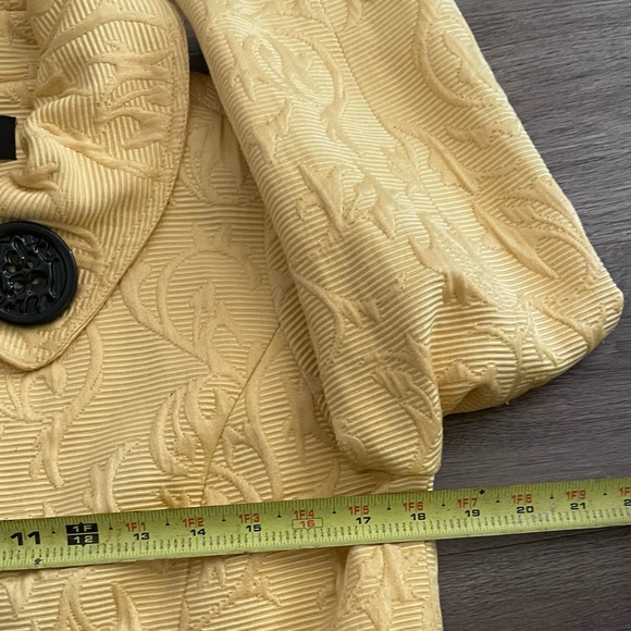 Trenz By Theresa Renz Quilted Yellow Blazer. - Picture 2 of 11